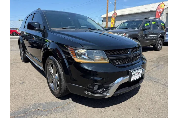 $8995 : 2017 Journey Crossroad image 3