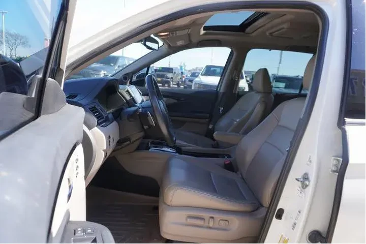 $18888 : Honda Pilot 2018 AWD Touring image 7