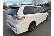 $24999 : Toyota Sienna 2019 SE 8-Pass thumbnail