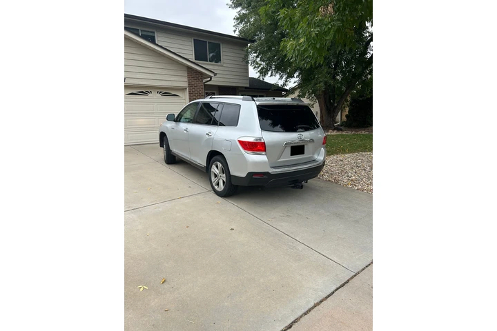 $7900 : 2013 Toyota HIGHLANDER LTD image 2