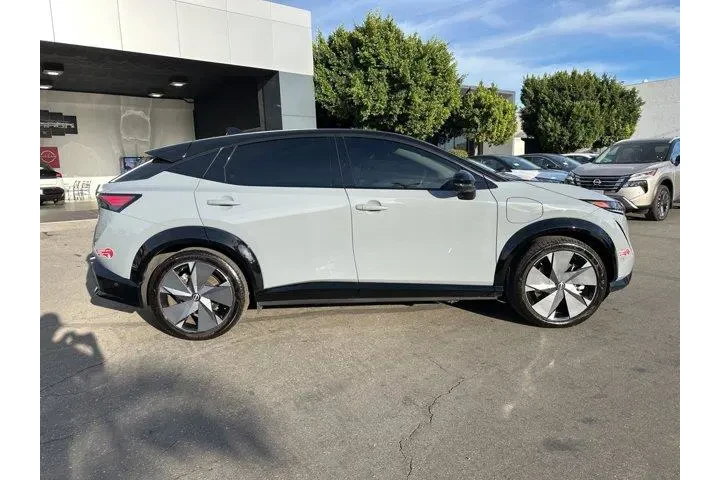 $27491 : Nissan Ariya 2023 AWD Platin image 9