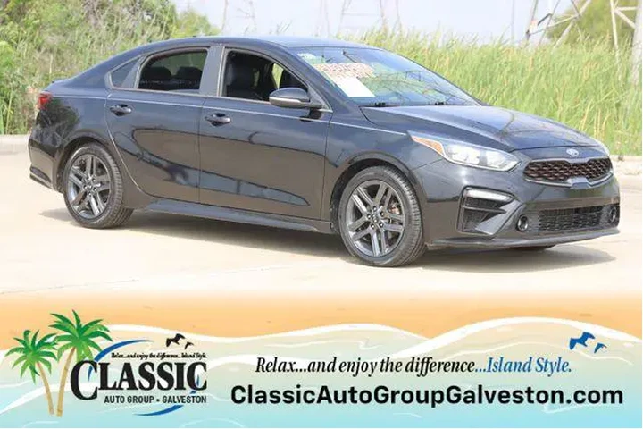 $11827 : Kia Forte 2020 GT Line 4dr S image 1