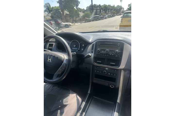 $4500 : Honda Pilot image 6