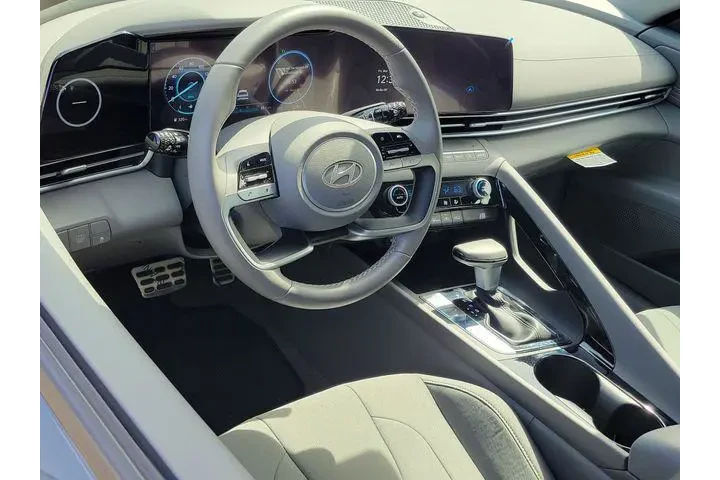 $22889 : Hyundai ELANTRA Hybrid 2025 image 3