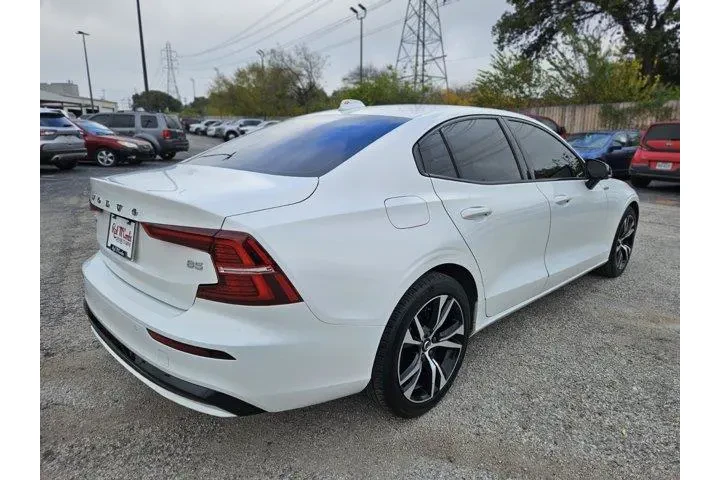 $24500 : Volvo S60 2024 B5 Core Dark image 3