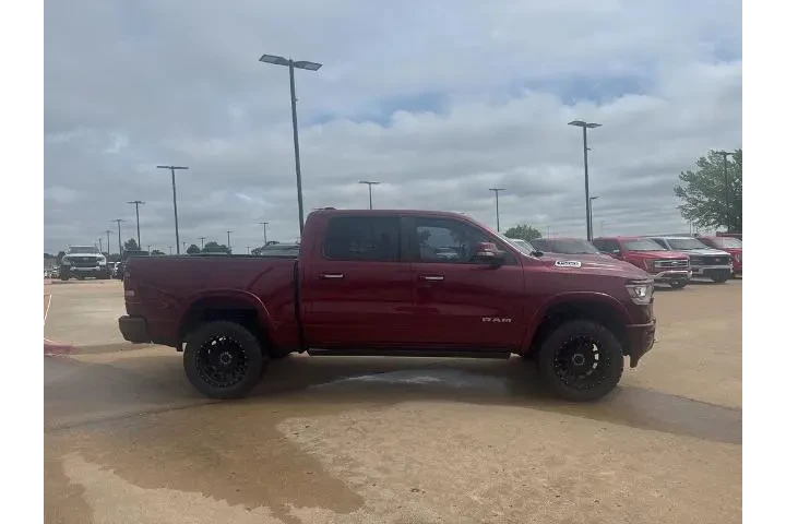 $38995 : Ram 1500 2022 4x4 Laramie 4d image 2