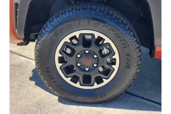 $39746 : Toyota Tacoma 2025 4x4 SR5 4 image 10