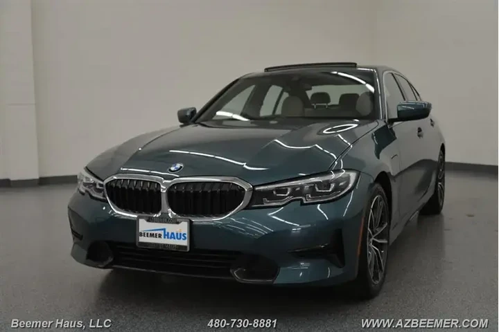 $23998 : BMW 3 Series 2021 330e 4dr S image 1
