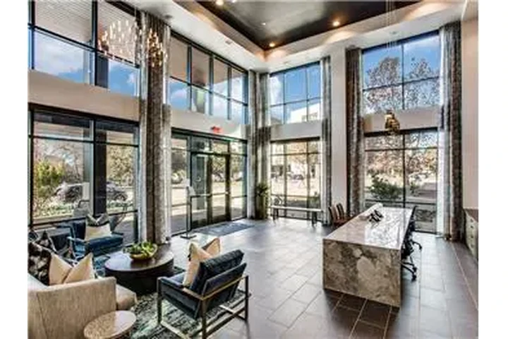 $1806 : Rental property with 1 bedro image 10