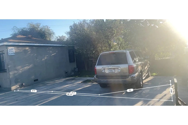 $2200 : Bell Gardens Casita image 2