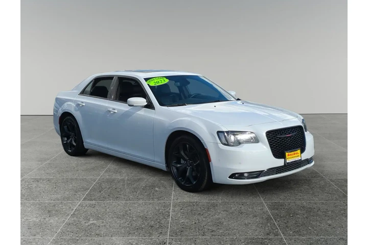 Chrysler 300 2023 S V6 4dr S image 7