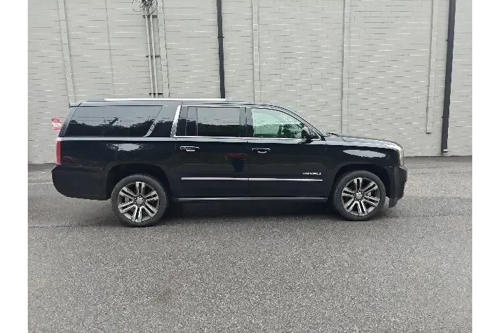 $30790 : GMC Yukon XL 2019 4x4 Denali image 2