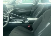 $18295 : Hyundai ELANTRA 2023 SEL 4dr thumbnail