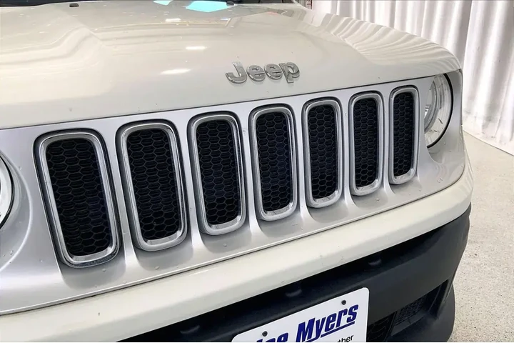 $11991 : Jeep Renegade 2015 Limited 4 image 7