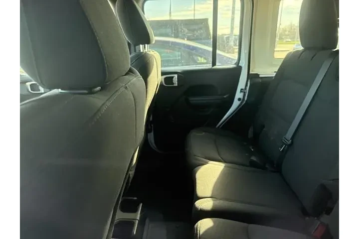 $19919 : Jeep Wrangler Unlimited 2020 image 5