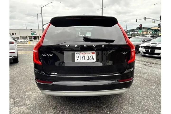 $31388 : Volvo XC90 2022 AWD T6 Momen image 9