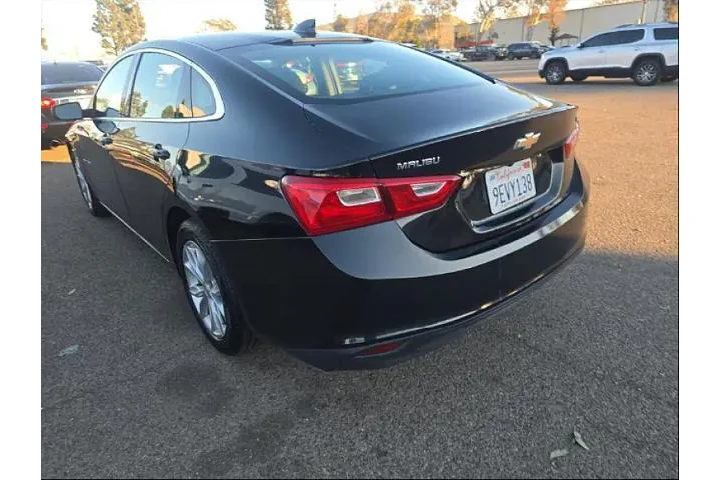 $17995 : Chevrolet Malibu 2023 LT 4dr image 3