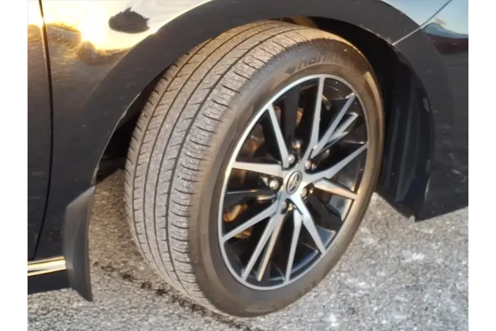 $27471 : Toyota Camry 2023 AWD SE 4dr image 5