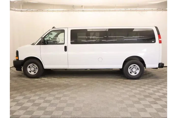 $20995 : Chevrolet Express 2017 LS 35 image 8