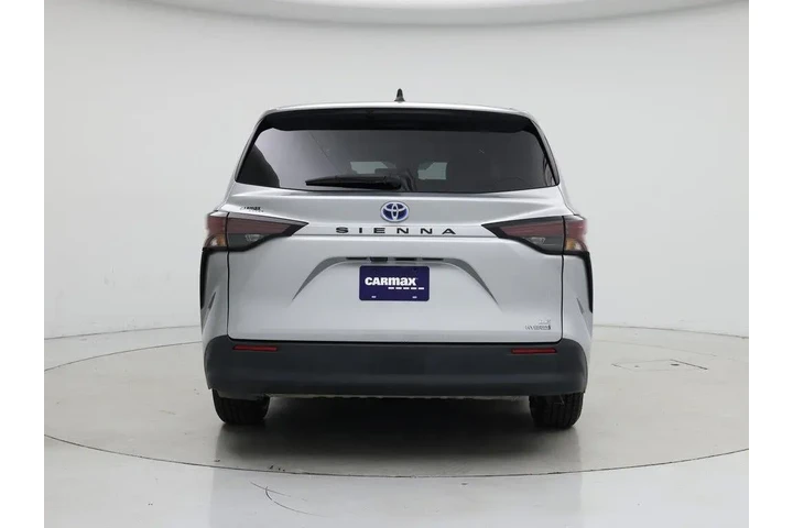 $37998 : Toyota Sienna 2023 LE 8-Pass image 6