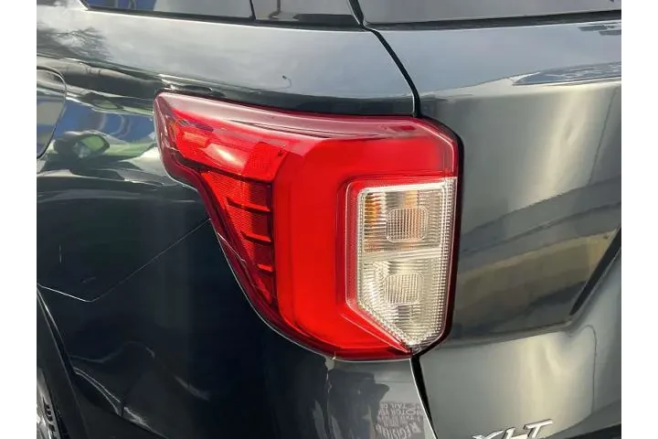 $29499 : Ford Explorer 2022 AWD XLT 4 image 10