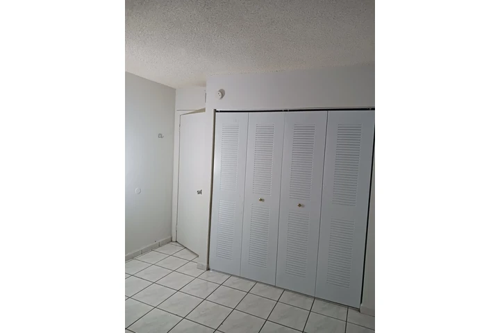 $1100 : Rento un cuarto image 2