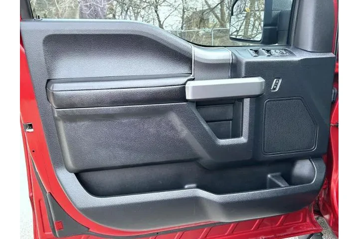 $13995 : Ford F-150 2015 4x4 XLT 4dr image 9