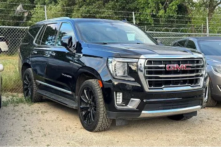 $34911 : GMC Yukon 2021 4x4 SLT 4dr S image 2