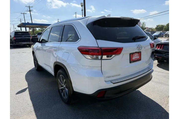 $29995 : 2019 Highlander XLE image 9