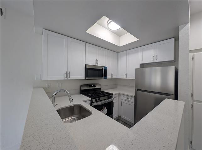 $2500 : 2bd 2ba apartment for rent image 1