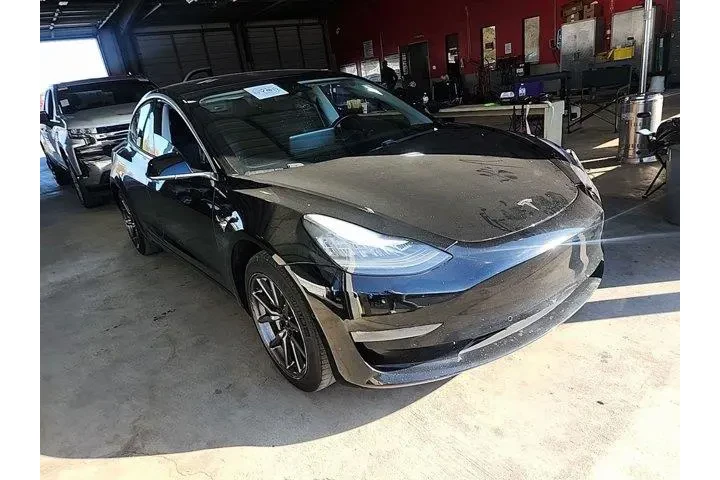 $17407 : Tesla Model 3 2018 Mid Range image 1