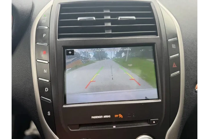 $8999 : 2017 MKC Reserve image 9