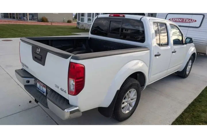 $18999 : Nissan Frontier 2017 4x4 SV image 6