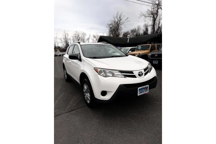 $15995 : 2015 RAV4 LE image 6