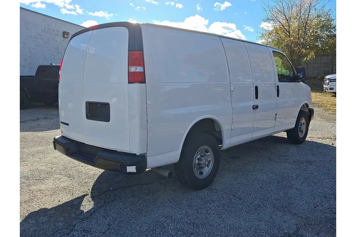 $25994 : Chevrolet Express 2023 2500 image 5