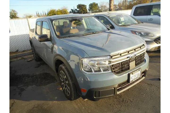 $34995 : Ford Maverick 2024 Lariat 4d image 3