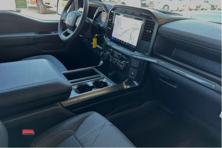 $39900 : Ford F-150 2024 4x2 STX 4dr image 10