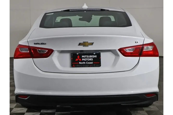 $13893 : Chevrolet Malibu 2023 LT 4dr image 9
