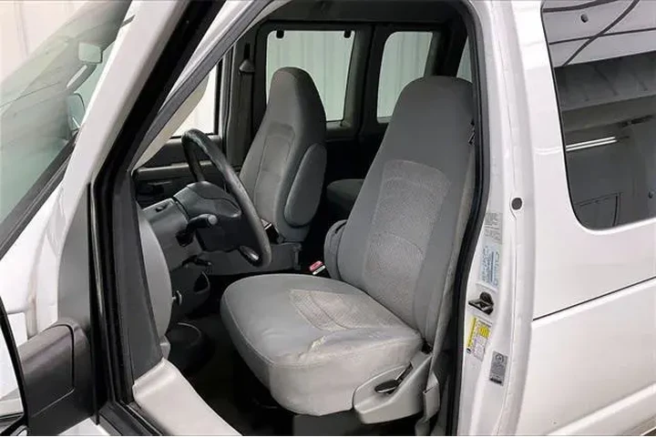 $8990 : Ford E-Series 2006 E-350 SD image 8