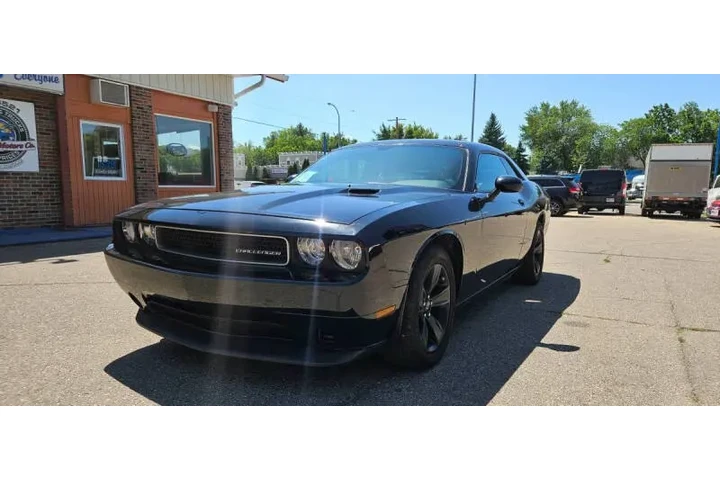 $13990 : 2013 Challenger SXT image 3