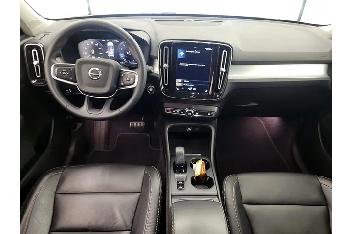 $25998 : Volvo XC40 2022 T4 Momentum image 9