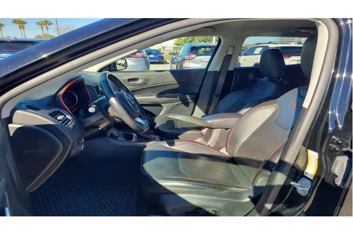 $16995 : Jeep Compass 2020 4x4 Trailh image 8