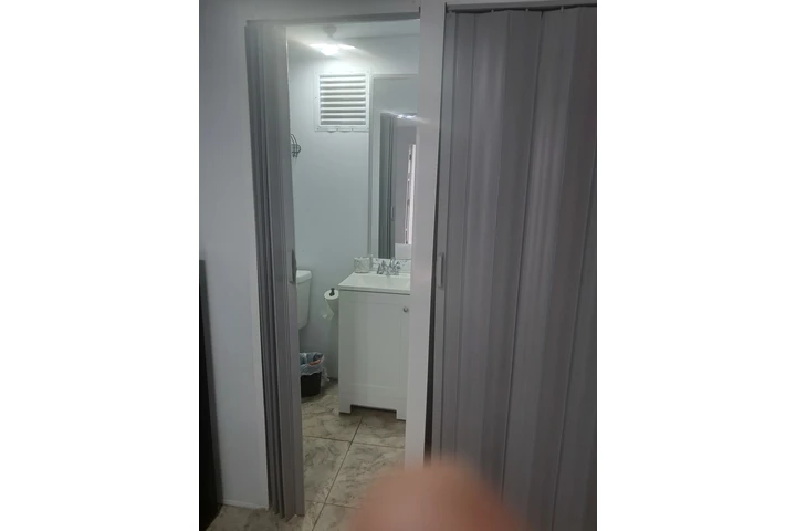 $1000 : EFFICENCE .MIAMI GARDENS image 5