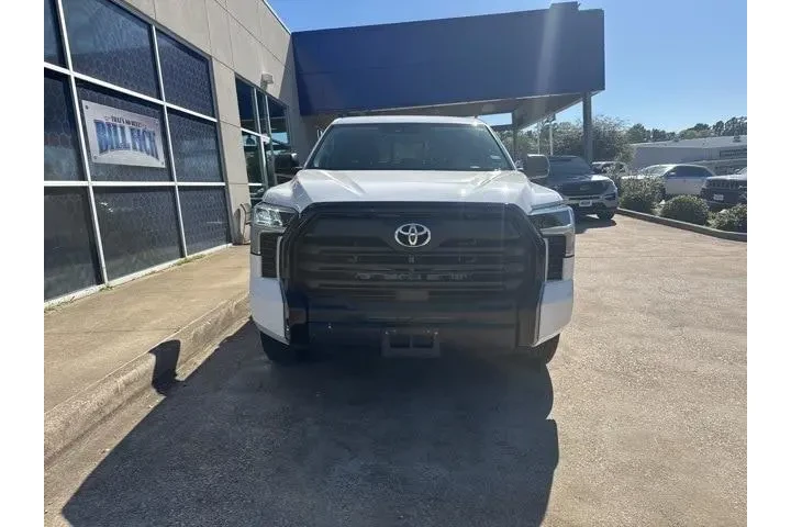 $36988 : Toyota Tundra 2024 4x4 SR 4d image 3