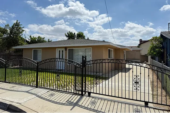 $1495 : Well maintained 2 bed 1 bath 8 image 1