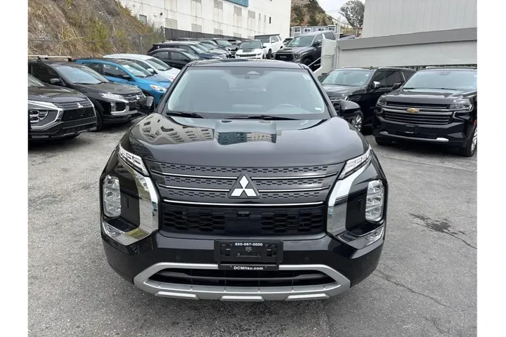 $26988 : Mitsubishi Outlander 2024 AW image 2