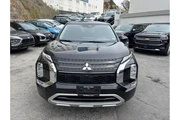 $26988 : Mitsubishi Outlander 2024 AW thumbnail