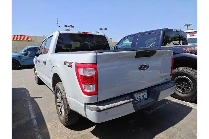 $24716 : Ford F-150 2021 4x2 XL 4dr S image 4