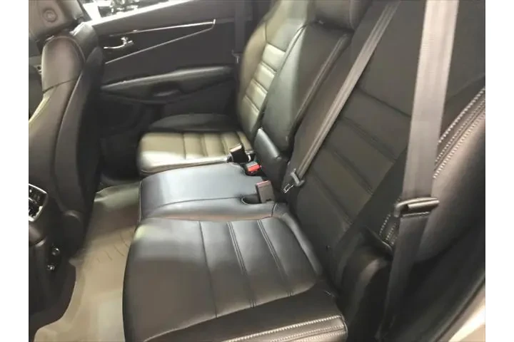 $14689 : Kia Sorento 2017 AWD LX V6 4 image 4