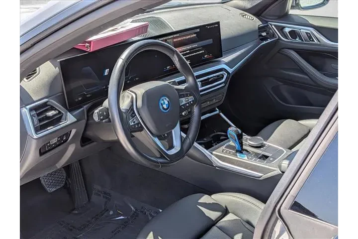 $33082 : BMW i4 2023 eDrive35 Gran Co image 9